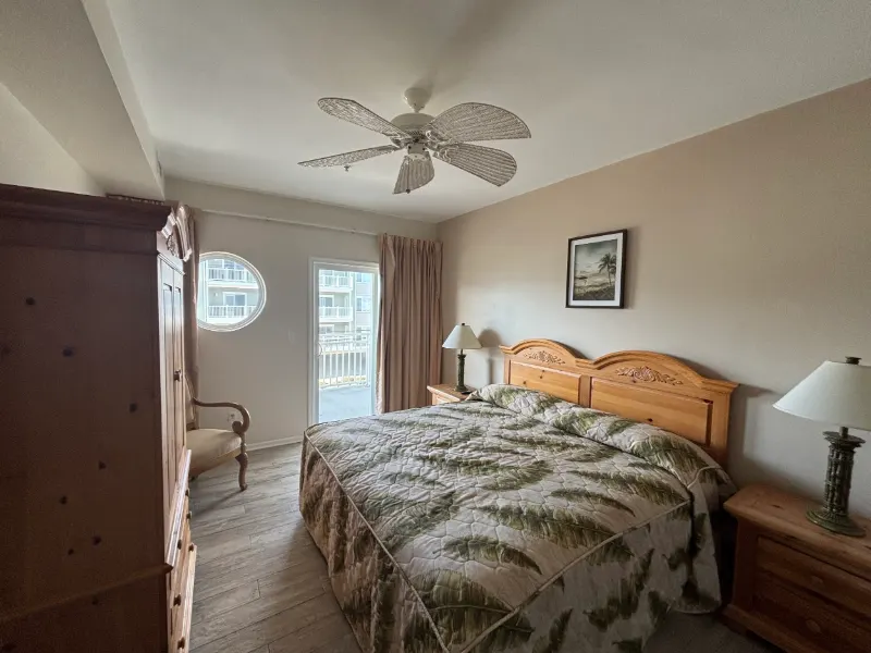 Baleiné condo: Unit 3004 master bedroom