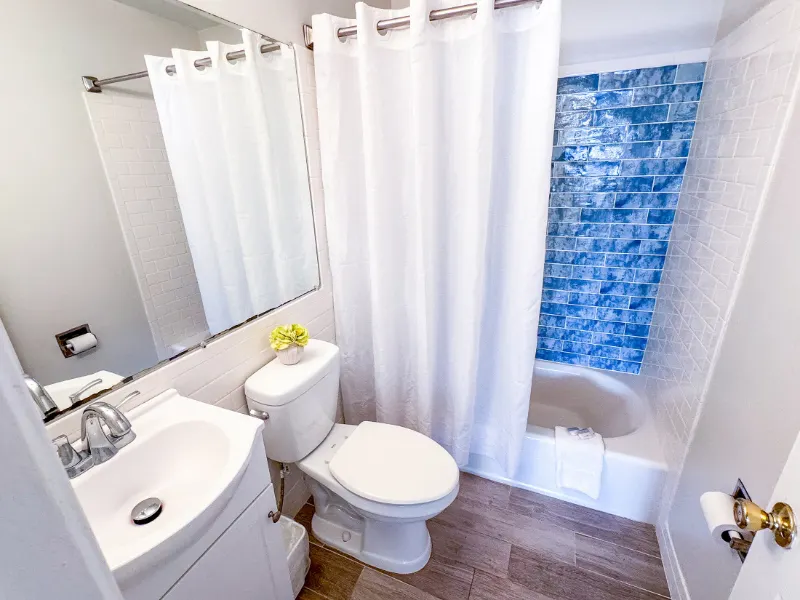 Caicos bathroom