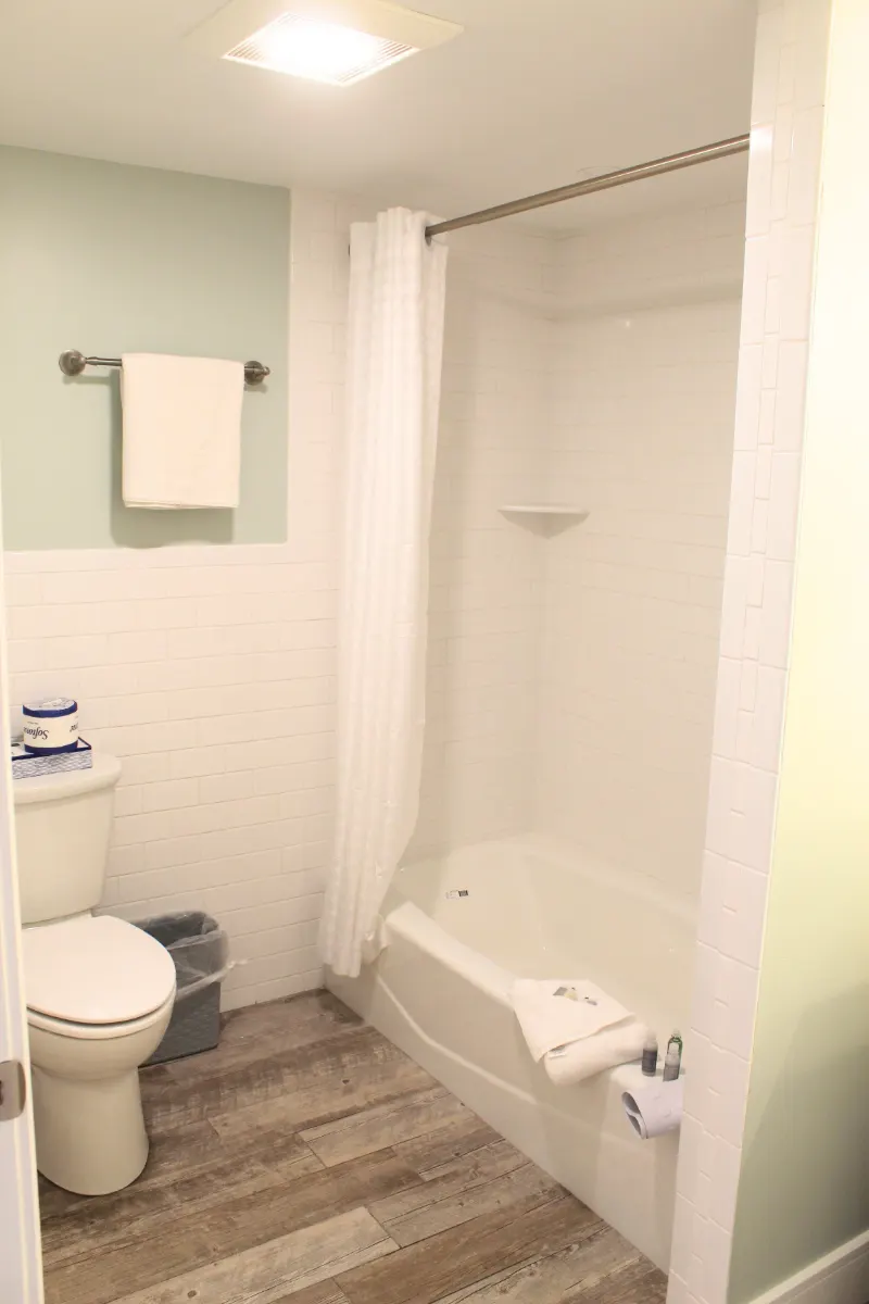 Kokomo bathroom tub shower